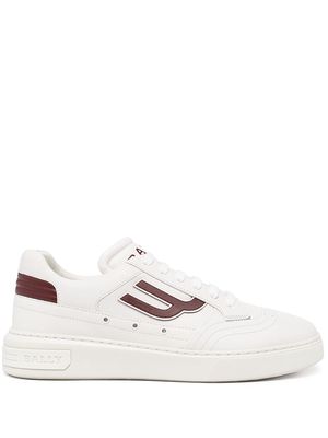 Bally embossed-logo leather sneakers - White