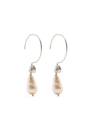 Claire English bounty pearl-drop earrings - Silver