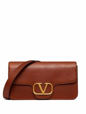 Valentino Garavani small Vlogo messenger bag - Brown