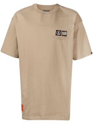 izzue logo-print cotton T-shirt - Brown