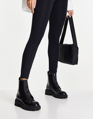 London Rebel chunky ankle boots in black with elastic front detail
