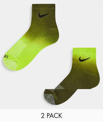 Nike Everyday Plus 2-pack cushioned ankle socks in green-Red