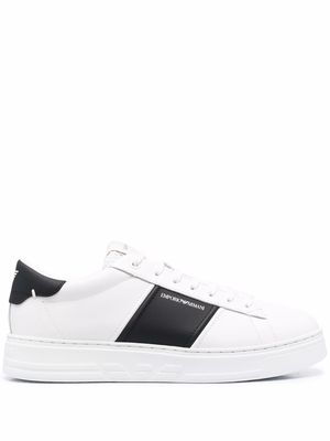 Emporio Armani logo-stripe low-top sneakers - White