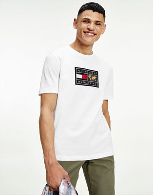 Tommy Hilfiger icon earth badge t-shirt in white
