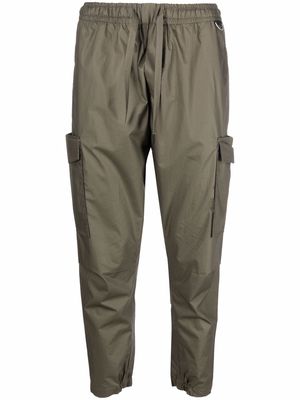 Low Brand drawstring-waist multi-pocket straight trousers - Green