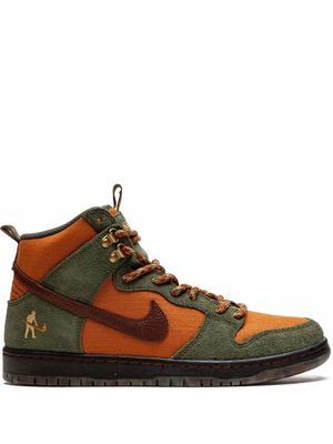Nike x Pass~Port SB Dunk High "Work Boots" - Green