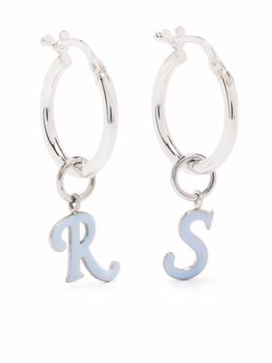Raf Simons logo-charm hoop earrings - Blue