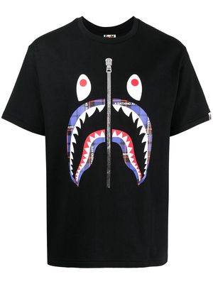 A BATHING APE® shark graphic-print T-shirt - Black