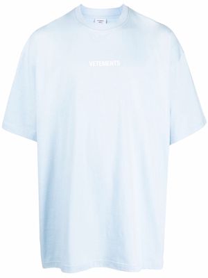 VETEMENTS logo-print oversize T-shirt - Blue