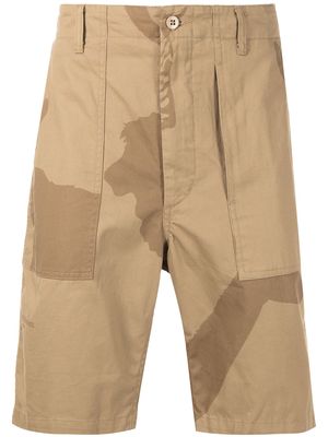 Engineered Garments graphic print shorts - Brown