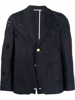 Thom Browne UNCONSTRUCTED SACK SPORT COAT - FIT 2 - W/ HALF DROP SKY ICONS IN BRODERIE ANGLAISE - Blue