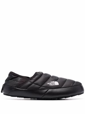 The North Face padded quilted slippers - Black