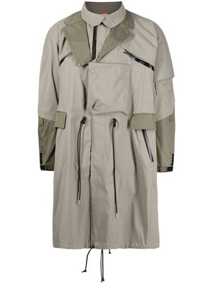 sacai drawstring-waist trench coat - Grey