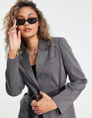 Urban Revivo belted blazer in gray