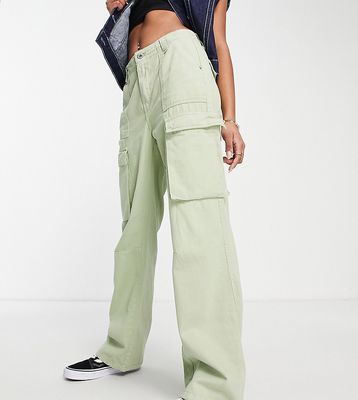 Bershka Petite straight leg cargo pants in khaki-Green