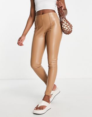 Urban Revivo faux leather skinny pants in camel-Neutral