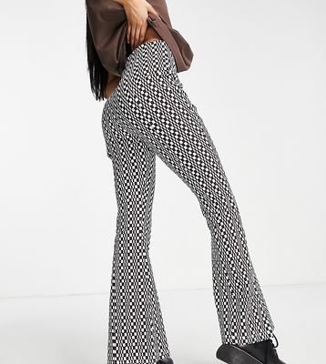 Topshop Petite high rise bengaline flared pants with side slits in checkerboard print-White