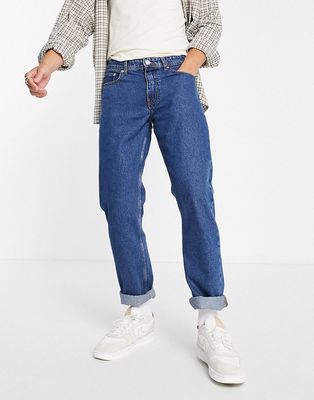 DTT straight fit jeans in mid stone wash blue-Neutral