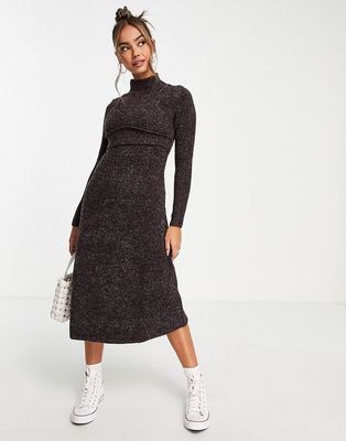 Urban Revivo knitted midi dress in black-Red