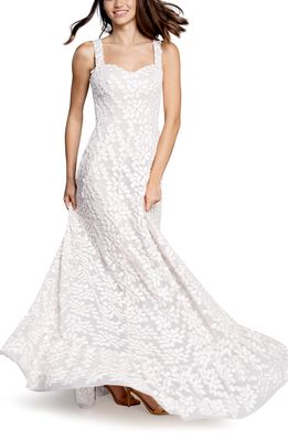 Dress the Population Anabel Semisheer Sweetheart Neck Gown in Off White