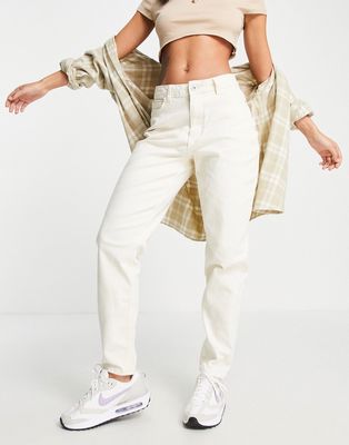 Pieces Kesia high waisted Mom jeans in ecru-White