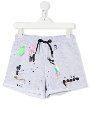 Diadora Junior smudged paint detail sweat shorts - Grey