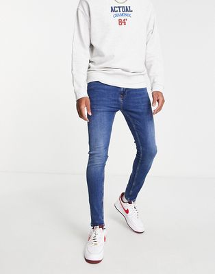 Topman essential spray on jeans in mid wash-Blue