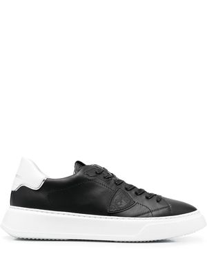 Philippe Model Paris logo-patch leather sneakers - Black