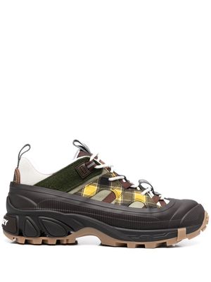 Burberry Arthur check-print chunky-sole sneakers - Brown