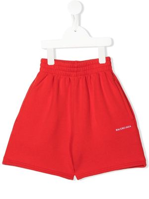 Balenciaga Kids logo-print cotton track shorts - Red