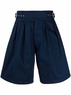 Maison Margiela pleat-detail buckled shorts - Blue