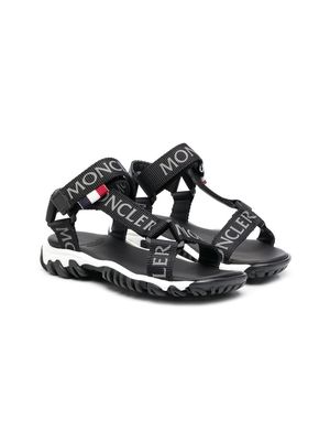 Moncler Enfant logo-print strap sandals - Black