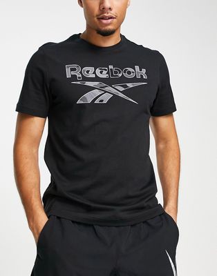 Reebok camo logo t-shirt in black