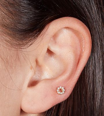 With Bling tiny circle piercing with 6mm titanium bar in 18k gold plate