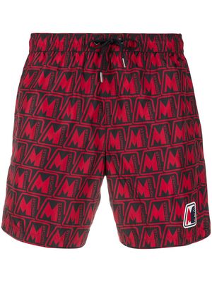 Moncler logo-print swim shorts - Red