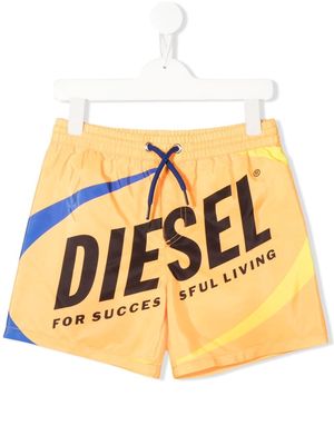 Diesel Kids logo-print swim shorts - Orange