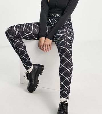 Only Exclusive leggings in gray check-Multi