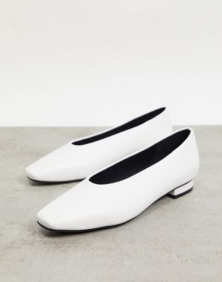 RAID Penny flat shoes with high vamp in white