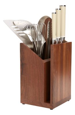 MATERIAL The Iconics Essential Kitchen Tools in Walnut /Cool Neutral