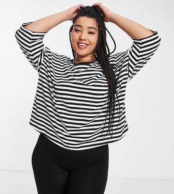 Noisy May Curve cropped t-shirt in black & white stripe-Multi