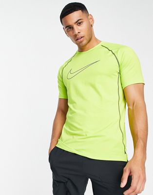 Nike Training Pro Dri-FIT slim-fit t-shirt in lime-Green
