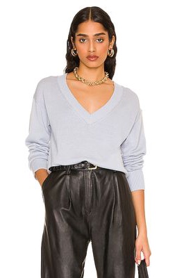 525 Relaxed V-Neck Sweater in Baby Blue