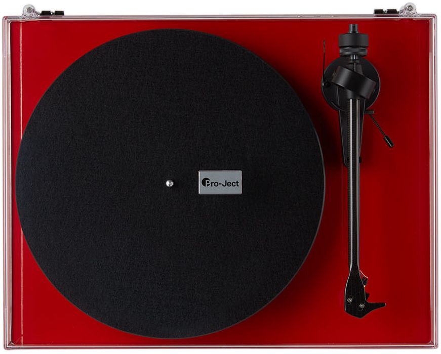Pro-Ject Red Debut Carbon EVO Turntable