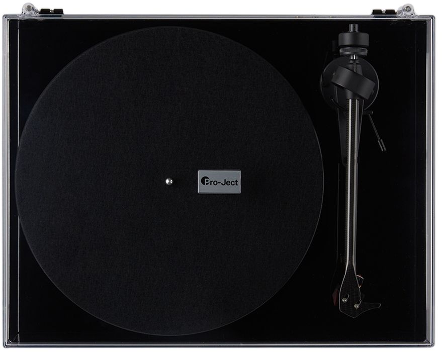 Pro-Ject Black Debut Carbon EVO Turntable