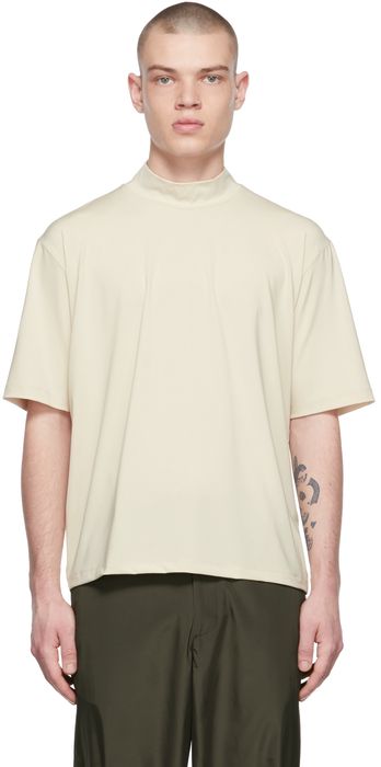 AMOMENTO Off-White High Neck T-Shirt