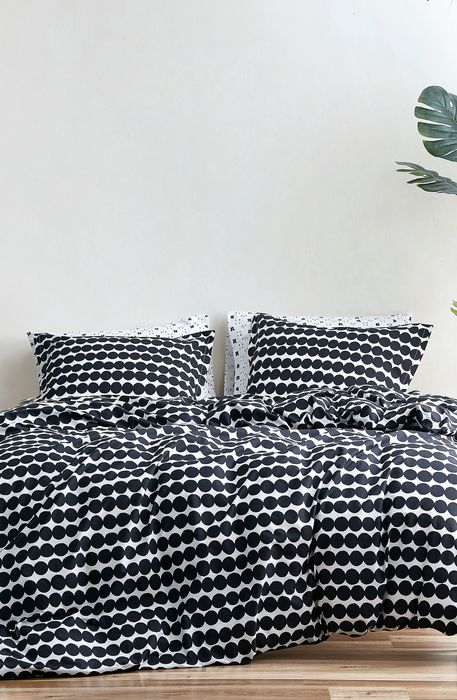 Marimekko Rasymatto Comforter & Sham Set in Black