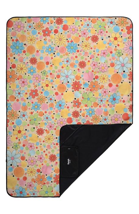 Rumpl Everywhere Mat in Dots And Daisies