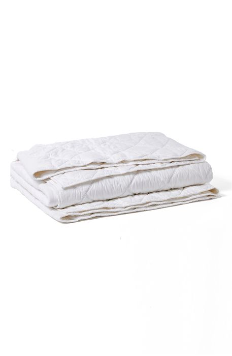 Coyuchi Diamond Stitch Organic Cotton Comforter in Alpine White