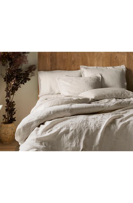 Coyuchi Relaxed Organic Linen Duvet Cover in Natural Chambray
