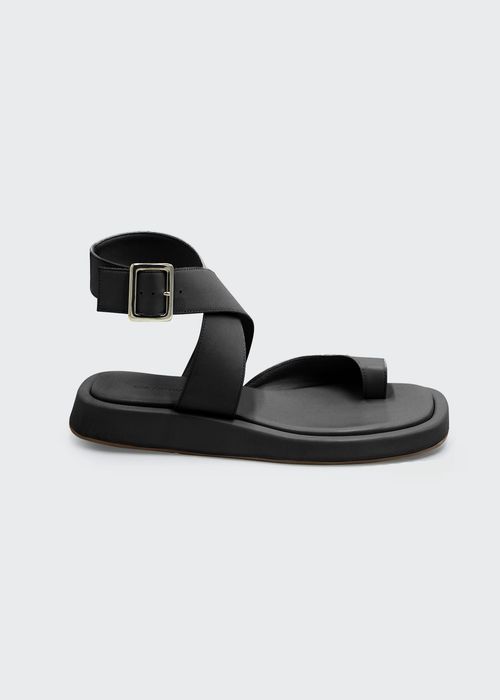 Toe-Ring Flat Sporty Sandals